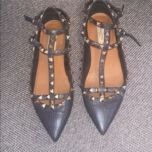 Valentino flats!!